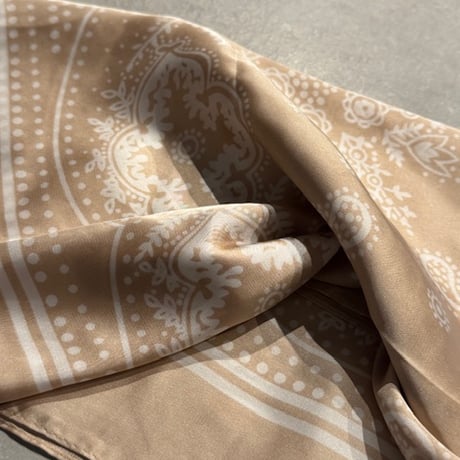 2501GS037(S)/ vintage flower print scarf（beige）