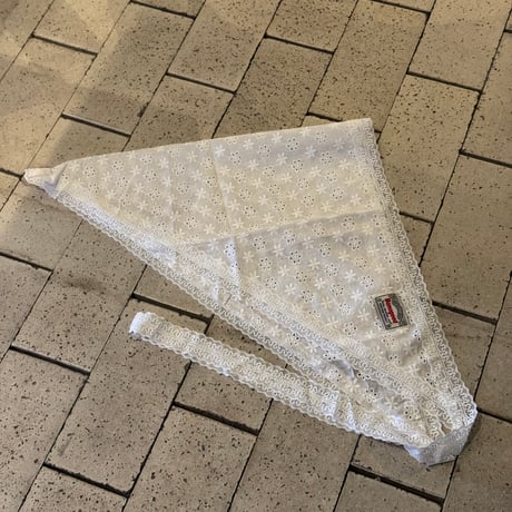 2621GS064(S)/ large triangle scarf（White）