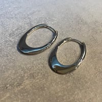 2510PR0819 / Flat oval hoop Pierce（Silver）