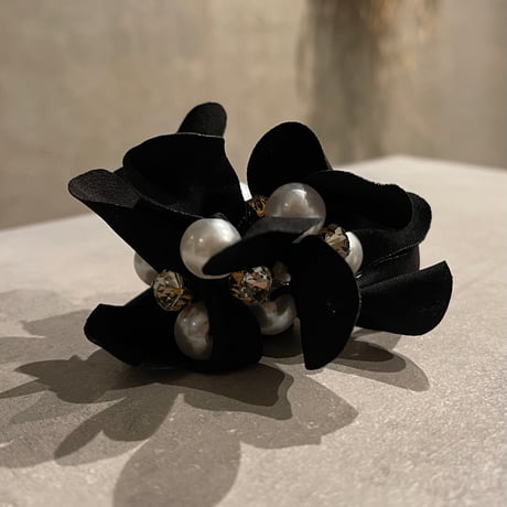 2411HA0086 /  Flower pearl Hair tie（Black）