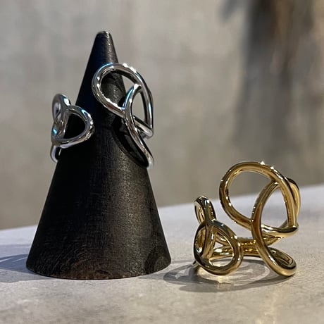2506RG0652 / Irregular twist design ring（Gold）