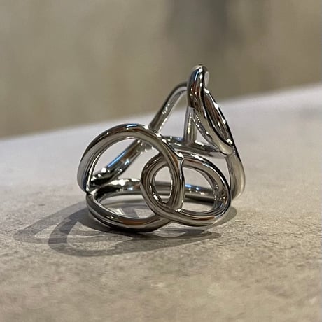 2506RG0652 / Irregular twist design ring（Silver）