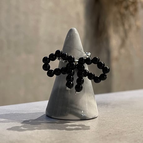 2407RG0502 / Beads ribbon motif ring（Silver/Black）