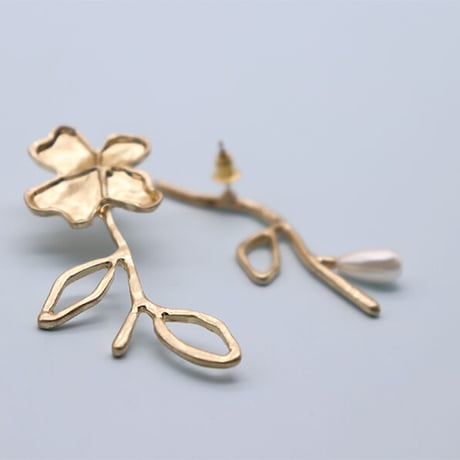 Design difference Pierce （Gold）   / 2105-PR0152