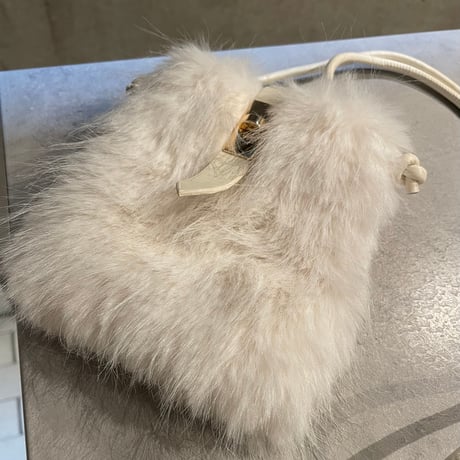 2512BG046(S) / Fake fur Mini Shoulder Bag (White)