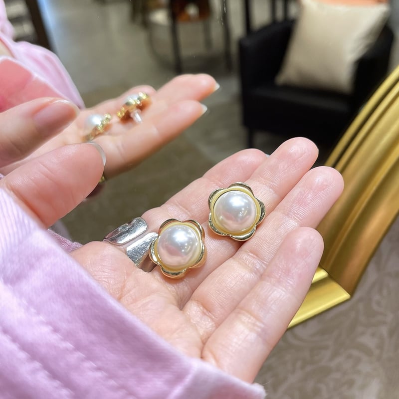 Flower motif Pearl Pierce（Gold/Pearl） / 2204_P