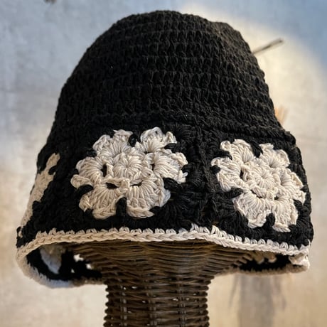 2504HW0082(S) / Flower knit bucket hat（Black）