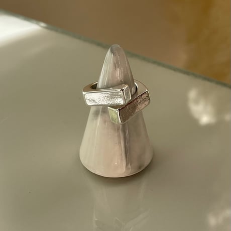 2311RG0349 / Square cross ring（Silver）