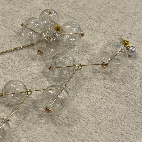 2404PR0707 / bubble ball asymmetrlong pierce （Gold）