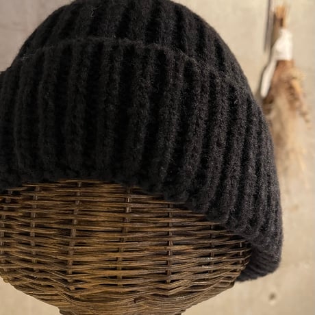 SEL251110BN(S) / Handmade Knit Beanie Hat（Black）