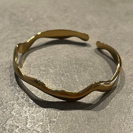 2502BR0069 / Craft wave bangle（Gold）