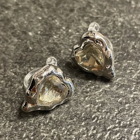 2302_ER0135／Yellow Heart Design Clip Earings（Silver）