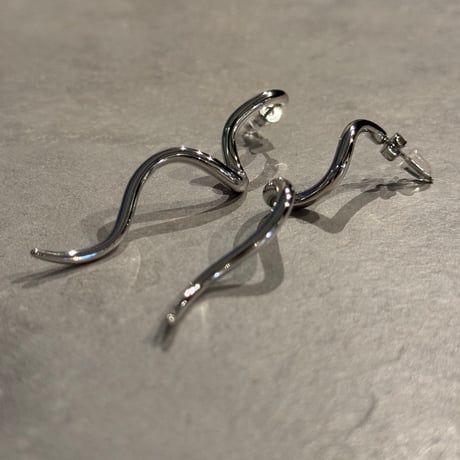 2501PR0745 / long wave twist pierce（Silver）