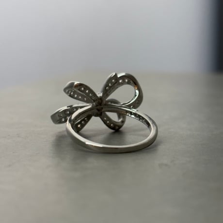 2606RG0806 / Zirconia sparkling ribbon ring（Silver）