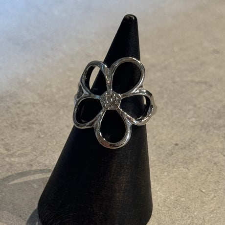 2504RG0604 / Flower motif line ring（Silver）