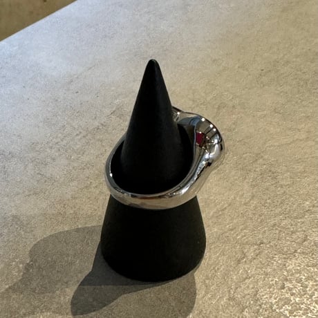 2408RG0504 / Big Heart oval ring（Silver）