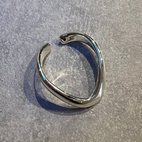 2509EC029 / Oval Twist line Earcuff（Silver）