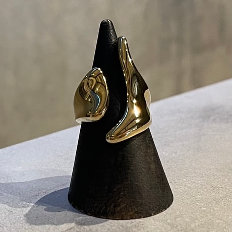 2506RG0653 / Irregular asymmetry design ring（Gold）
