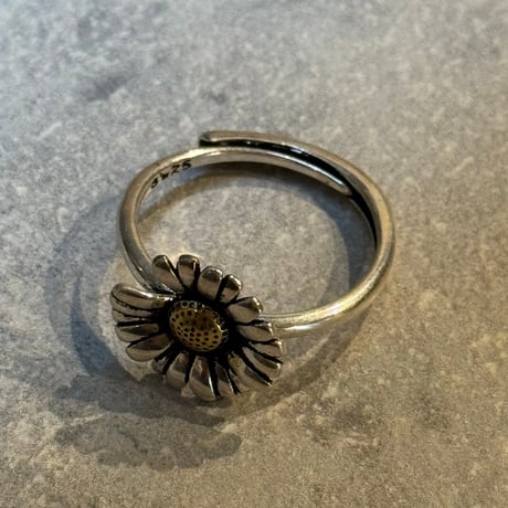 2505RG0635 / One piece flower  ring（Silver／Yellow）