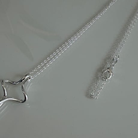 2606NC0401 / Twist cross design Necklace（Silver）