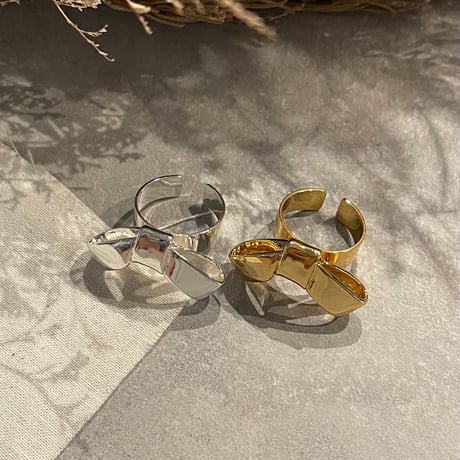 2405RG0472 / Ribbon motif ring（Gold）