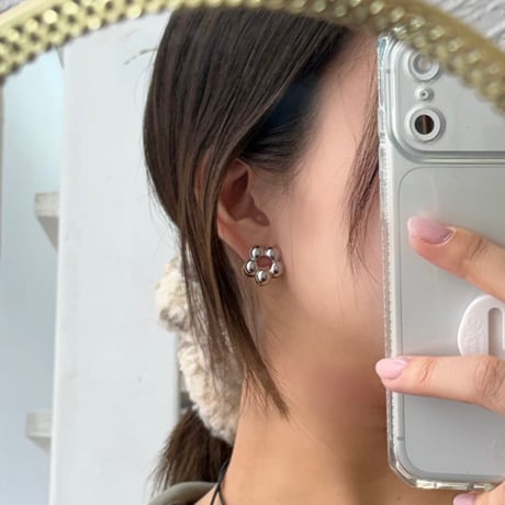 2604PR0843 / Bi-color flower pierce（Silver/Gold）