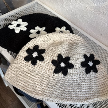 2609HW076(S)  / Floral Knit Bucket Hat（Black）