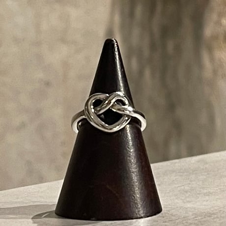 2411RG0543 / Heart twist ring（Silver）