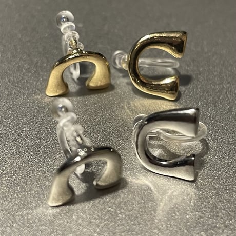 2302_ER0136／Mini U Design Clip Earings（Gold）