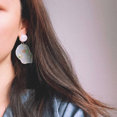 Colored Sequin Resin Face Earrings（Marble Mint） /  2102_ER045