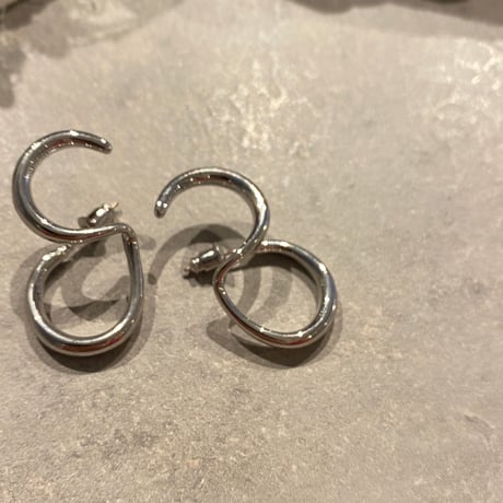2301_PR0547 / Double Circle Twisted Pierce（SILVER）