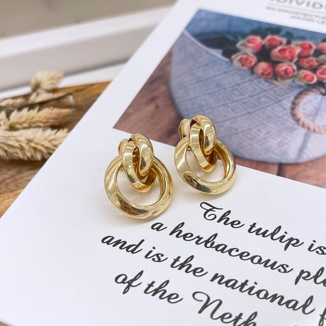 Metal circle twist Earring（Gold）/ 2206_ER0115