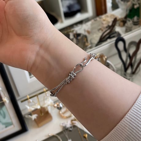 2504BR0081/ Knot wave bracelet（silver)