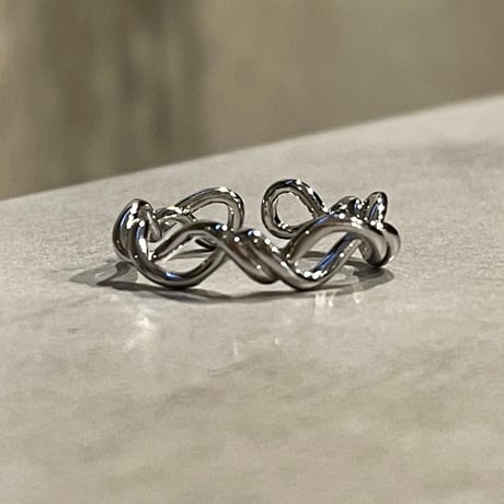 2410RG0531 / Double line twist ring（Silver）