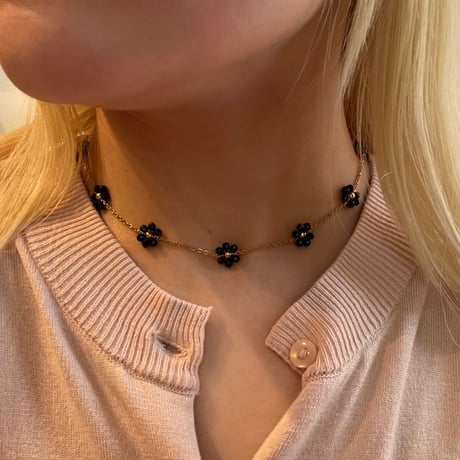 2507NC0347/  Beads Flower Necklace（Gold）
