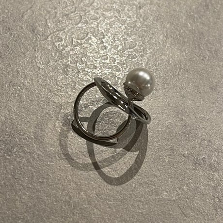 2402RG0394 / Twist circle center pearl ring（Silver）