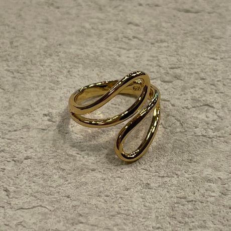 2404RG0454 / Twist open line ring（Gold）