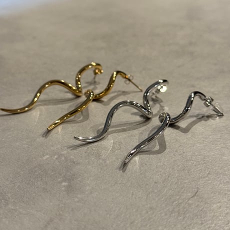 2501PR0745 / long wave twist pierce（Gold）