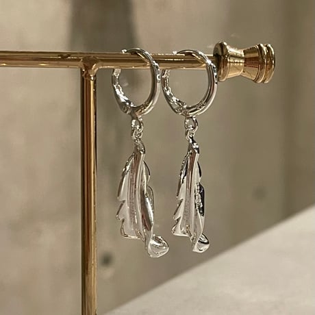 2510PR0814 / Feather hoop Pierce（Silver）