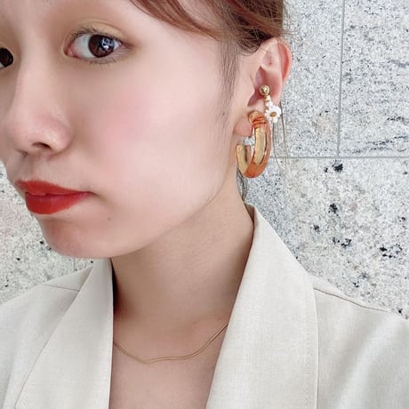 magnet Pearl Flower Earcuff （Pearl） / EC062