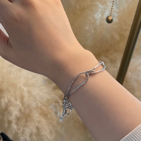 2504BR0081/ Knot wave bracelet（silver)
