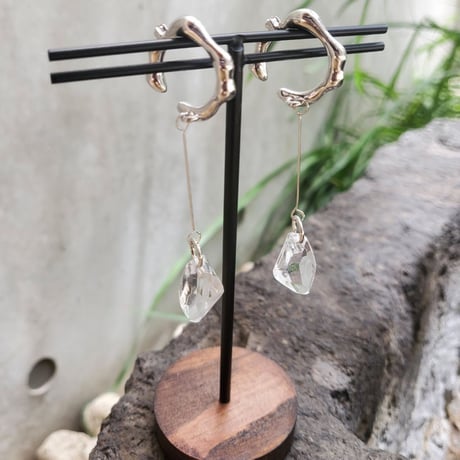 Geometric Acrylic clear stone Bone Earcuff （Silver） / EC050