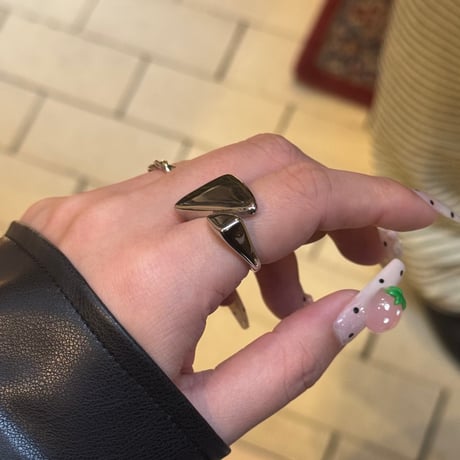 2503RG0590 / Asymmetry triangle design ring（Silver）