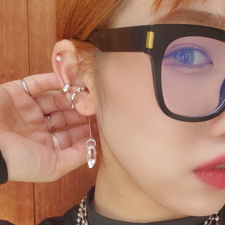 Geometric Acrylic clear stone Bone Earcuff （Silver） / EC050