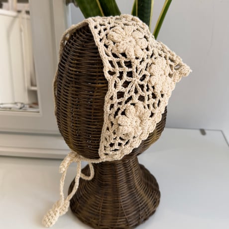 2606GS072(S) / Flower Motif Crochet Head Scarf (Beige)
