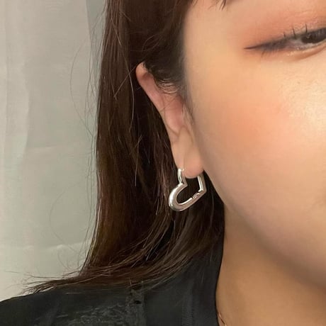 2405PR0718 / Metal heart hoop pierce（Silver）