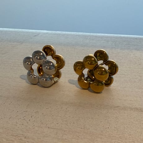 2604PR0843 / Bi-color flower pierce（Silver/Gold）