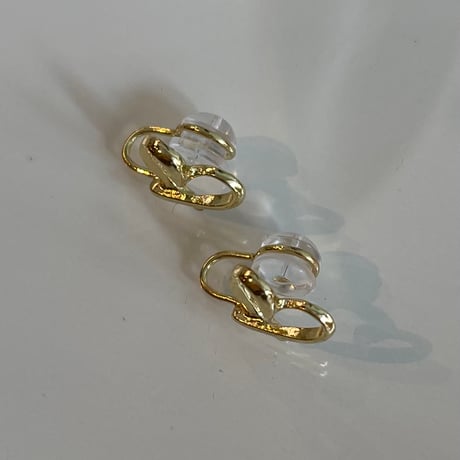 23AWER003  /  Twist heart mini Clip Earrings（Gold）