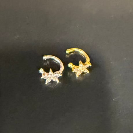 2604EC038 / Mini Flower stone Earcuff（Silver）