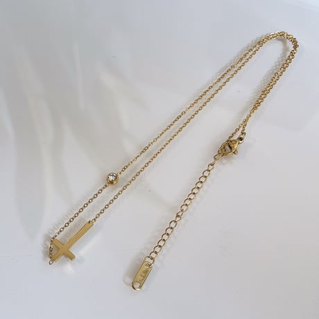 2309NC0202 / Cross stone Necklace（Gold）